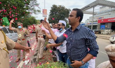 MIM कडून मुख्यमंत्र्यांचे उपहासात्मक स्वागत : खैरे म्हणाले MIM हैद्राबादी रझाकार आहे