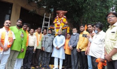 शिवरत्न वीर जिवाजी महाले यांना अभिवादन