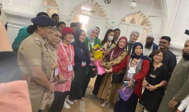 G-20 परिषदेसाठी आलेल्या महिला सदस्यांची मस्जिद भेटीने दौऱ्याची  सुरुवात