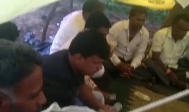 व्हिडिओ : पोलिसांना न दिसणारा जुगार अड्डा...!!