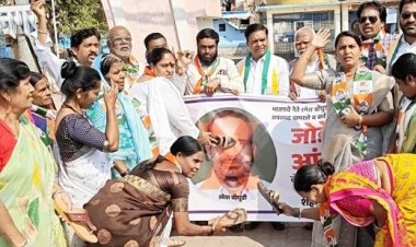 रमेश बिधुडी यांच्या विरोधात काँग्रेसचे जोरदार जोडे मारो आंदोलन