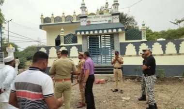 मस्जिद वरील बॉम्बहल्ला: पोलिसांची संशयास्पद भूमिका, न्यायालयाने हिंदू दहशतवाद्यांचा जामीन फेटाळला