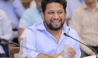 ध्रुवीकरणाचा उपदेश देणाऱ्यांनी आधी आरसा बघावा!