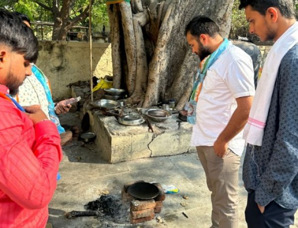 सरकारी कॉलेज, पण चुलीवर स्वयंपाक! — GECA वसतिगृहातील धक्कादायक वास्तव